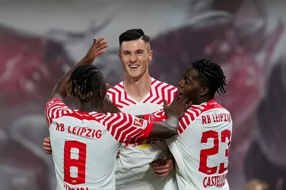 姆巴佩宣布加盟皇马