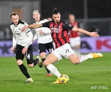 乐鱼APP-罗马队在周末比赛中取得胜利并保持领先英语